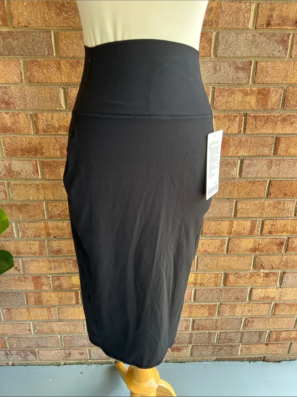 lululemon athletica form fitting